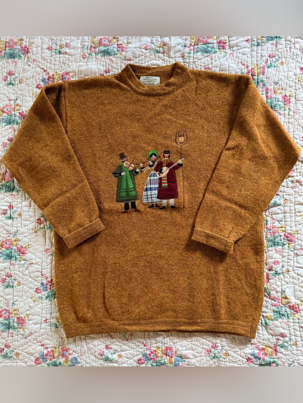 Vintage United Colors of Benetton wool sweater w/ folk appliqué - large